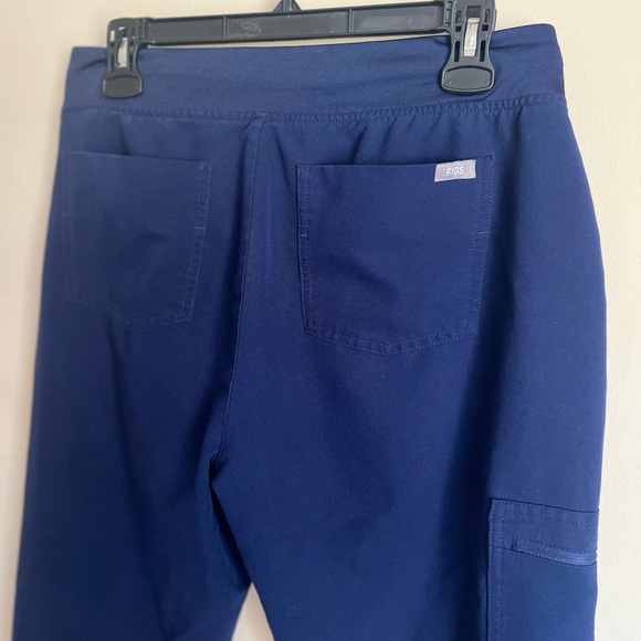 FIGS “Navy Blue” Zamora Jogger Scrub Pants Size Medium Petite - Picture 3 of 6